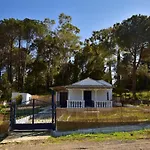 Blue House - Recently Renovated Apartamento